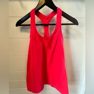 Lululemon tank. Size 8. Excellent condition.